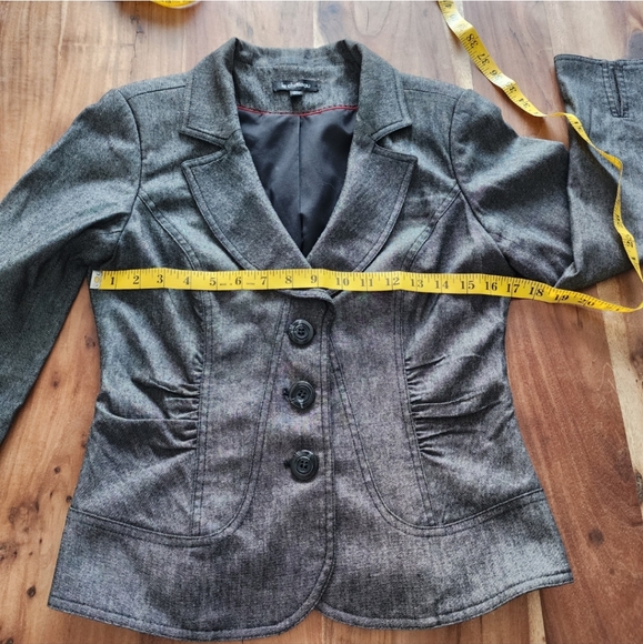 LE CHATEAU 2 pc suit Grey/Black skirt set Jacket/Blazer & Pencil Skirt 3/4 - Picture 11 of 16